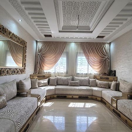 Zr Comfort Fes Luaran gambar