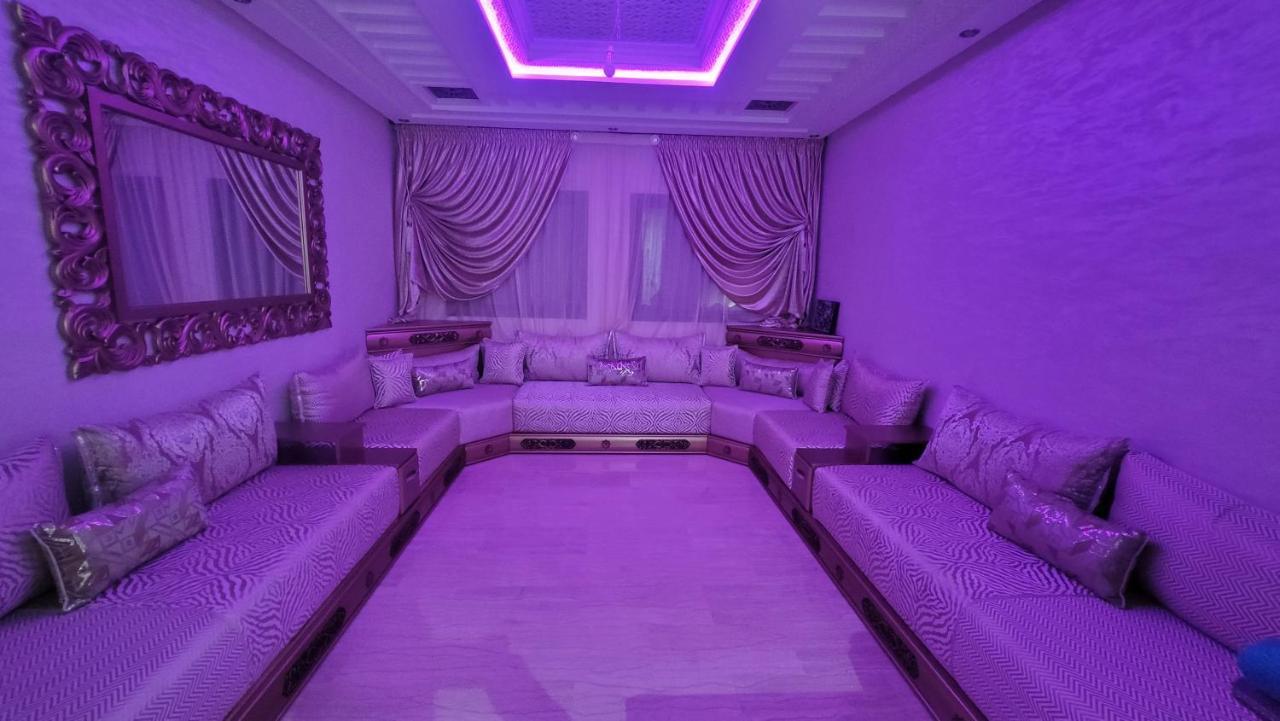 Zr Comfort Fes Luaran gambar